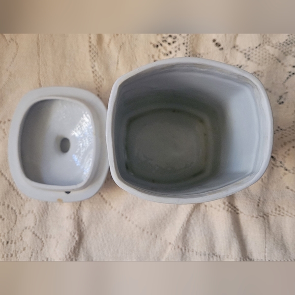 Porcelain Rice Canister - Picture 3 of 4